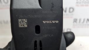 Gebruikte Remassistent sensor Volvo V40 (MV) 2.0 D3 20V Prijs op aanvraag aangeboden door Autodemontage Rijnmond BV