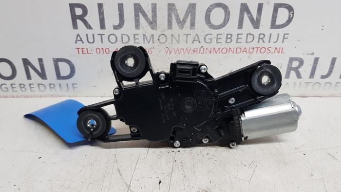 Motor Ruitenwisser achter van een Ford EcoSport (JK8) 1.5 Ti-VCT 16V 2015