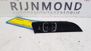 Gebruikte Schakelaar (diversen) BMW 1 serie (F21) 116i 1.6 16V Prijs op aanvraag aangeboden door Autodemontage Rijnmond BV