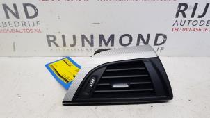 Gebruikte Luchtrooster Dashboard BMW 1 serie (F21) 116i 1.6 16V Prijs € 18,15 Inclusief btw aangeboden door Autodemontage Rijnmond BV