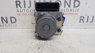 Gebruikte ABS Pomp Jaguar XE 2.0d 180 16V AWD Prijs € 332,75 Inclusief btw aangeboden door Autodemontage Rijnmond BV