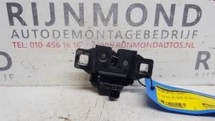 Gebruikte Motorkap Slotmechaniek Jaguar XE 2.0d 180 16V AWD Prijs op aanvraag aangeboden door Autodemontage Rijnmond BV