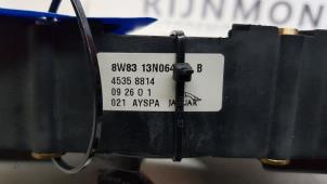 Gebruikte Stuurkolomschakelaar Jaguar XF (CC9) 3.0 D V6 24V Prijs op aanvraag aangeboden door Autodemontage Rijnmond BV