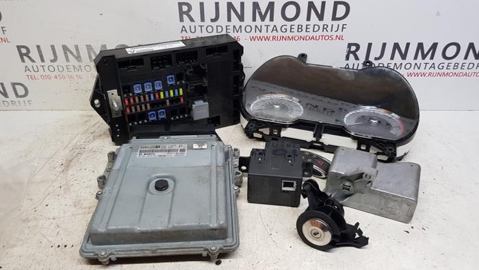 Gebruikte Kontaktslot + computer Jaguar XF (CC9) 3.0 D V6 24V Prijs op aanvraag aangeboden door Autodemontage Rijnmond BV
