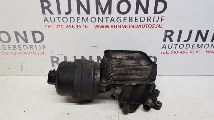 Gebruikte Oliefilterhouder Mini Mini (R56) 1.6 16V Cooper S Prijs € 48,40 Inclusief btw aangeboden door Autodemontage Rijnmond BV