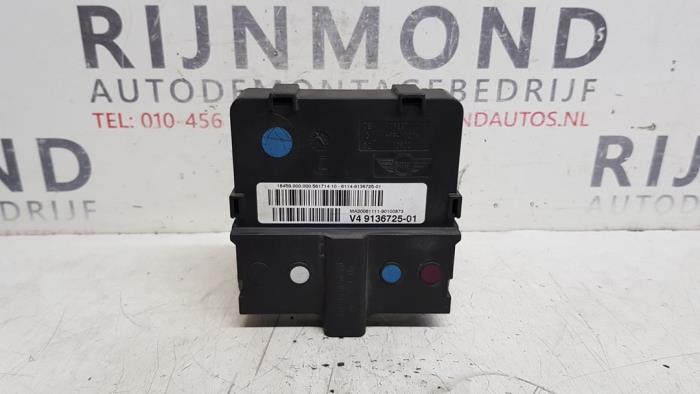 Gebruikte Stroomverdeler Mini Mini (R56) 1.6 16V Cooper S Prijs op aanvraag aangeboden door Autodemontage Rijnmond BV