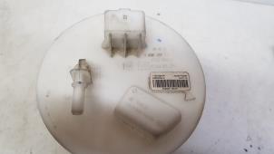 Gebruikte Benzinepomp Renault Twingo III (AH) 1.0 SCe 70 12V Prijs € 90,75 Inclusief btw aangeboden door Autodemontage Rijnmond BV