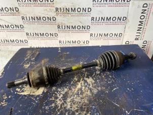 Gebruikte Aandrijfas links-voor Mercedes ML II (164/4JG) 3.0 ML-320 CDI 4-Matic V6 24V Prijs € 90,75 Inclusief btw aangeboden door Autodemontage Rijnmond BV