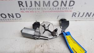Gebruikte Ruitenwissermotor achter Hyundai iX35 (LM) 2.0 CRDi 16V 4x4 Prijs € 48,40 Inclusief btw aangeboden door Autodemontage Rijnmond BV