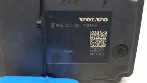 Gebruikte ABS Pomp Volvo V40 (MV) 2.0 T2 16V Prijs € 90,75 Inclusief btw aangeboden door Autodemontage Rijnmond BV