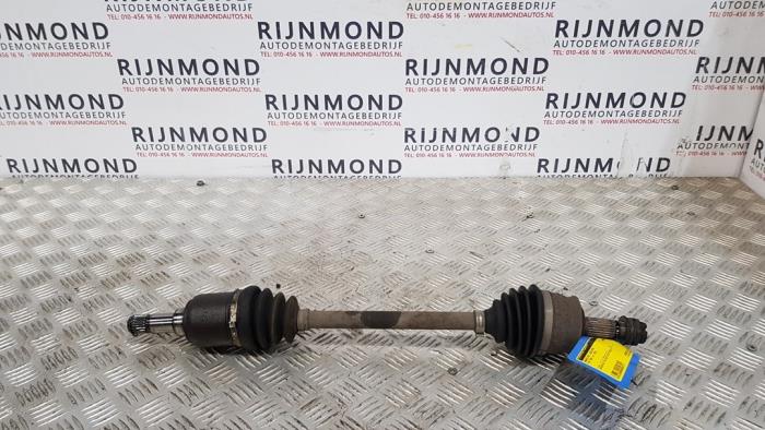Gebruikte Aandrijfas links-voor Fiat 500 (312) 1.2 Prijs € 36,30 Inclusief btw aangeboden door Autodemontage Rijnmond BV