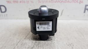 Gebruikte Licht Schakelaar Volkswagen Scirocco (137/13AD) 1.4 TSI 160 16V Prijs € 20,00 Margeregeling aangeboden door Autodemontage Rijnmond BV