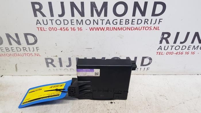 Gebruikte Kachelcomputer Toyota Prius Plus (ZVW4) 1.8 Hybrid 16V Prijs € 60,00 Margeregeling aangeboden door Autodemontage Rijnmond BV