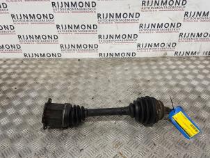 Gebruikte Homokineetas rechts-voor Audi A8 (D3) 3.7 V8 40V Quattro Prijs op aanvraag aangeboden door Autodemontage Rijnmond BV