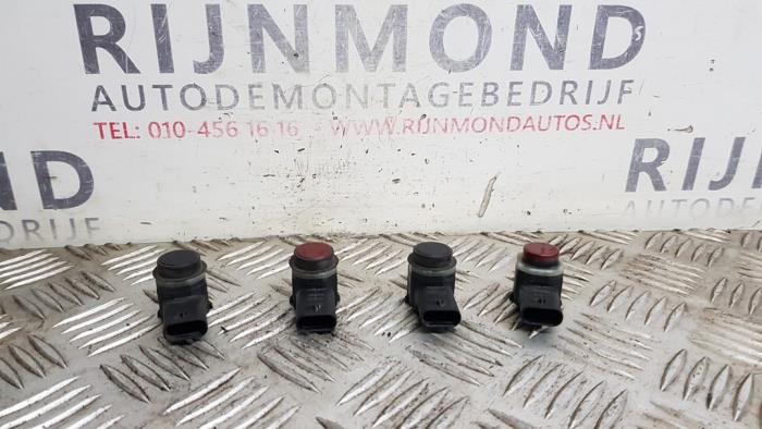 Gebruikte PDC Sensor Set Volvo V40 (MV) 1.6 D2 Prijs op aanvraag aangeboden door Autodemontage Rijnmond BV