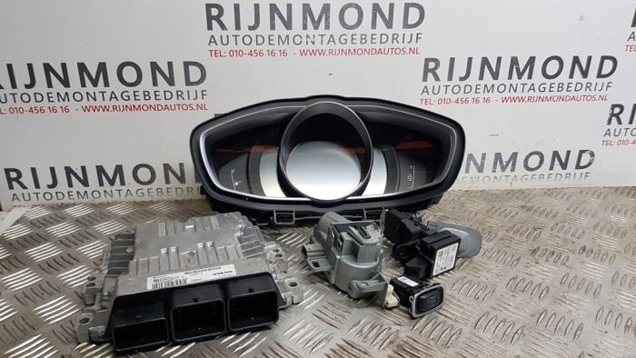 Gebruikte Contactslot + computer Volvo V40 (MV) 1.6 D2 Prijs op aanvraag aangeboden door Autodemontage Rijnmond BV
