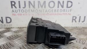 Gebruikte Schakelaar Elektrisch Raam Volvo S60 I (RS/HV) 2.4 D5 20V Prijs € 30,00 Margeregeling aangeboden door Autodemontage Rijnmond BV