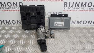 Gebruikte Kontaktslot + computer Volkswagen Polo V (6R) 1.2 12V Prijs op aanvraag aangeboden door Autodemontage Rijnmond BV