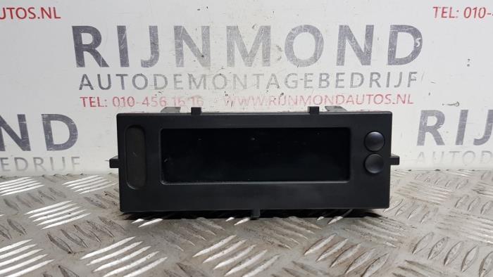 Gebruikte Display Interieur Nissan Primastar 2.0 dCi 90 Prijs € 15,00 Margeregeling aangeboden door Autodemontage Rijnmond BV