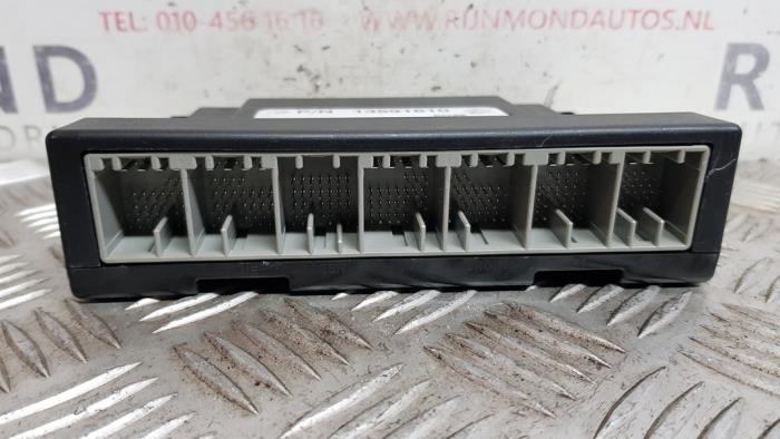 Computer Body Control van een Opel Astra J (PC6/PD6/PE6/PF6) 2.0 CDTI 16V 160 Ecotec 2015