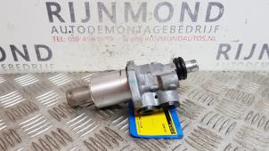 Gebruikte Hoofdremcilinder Mercedes S (W220) 3.2 S-320 CDI Prijs op aanvraag aangeboden door Autodemontage Rijnmond BV