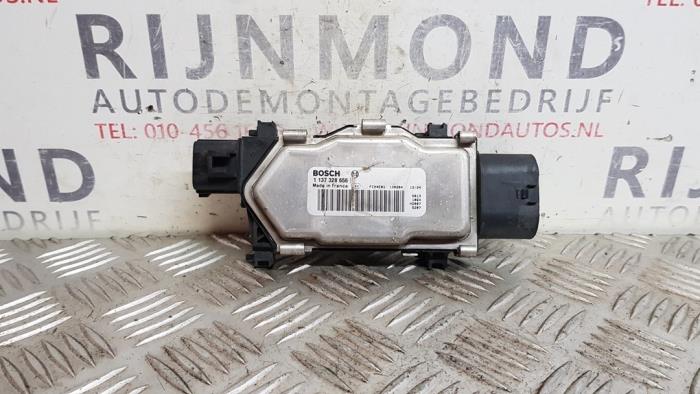 Gebruikte Koeling Module Mercedes A (W176) 1.8 A-200 CDI 16V Prijs € 24,20 Inclusief btw aangeboden door Autodemontage Rijnmond BV