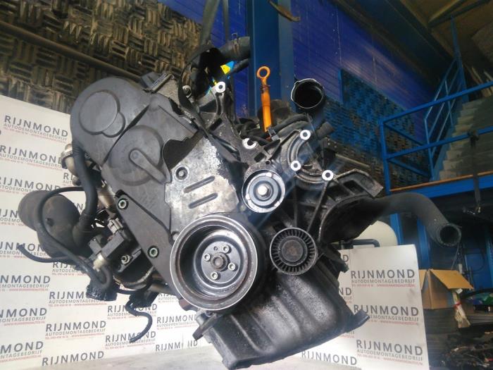 Gebruikte Motor Audi A4 (B6) 1.9 TDI PDE 130 Prijs € 350,00 Margeregeling aangeboden door Autodemontage Rijnmond BV