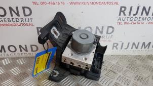 Gebruikte ABS Pomp Opel Corsa E 1.4 16V Prijs € 80,00 Margeregeling aangeboden door Autodemontage Rijnmond BV