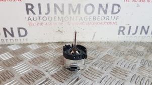 Gebruikte Xenon Lamp BMW 5 serie (F10) 518d 16V Prijs op aanvraag aangeboden door Autodemontage Rijnmond BV