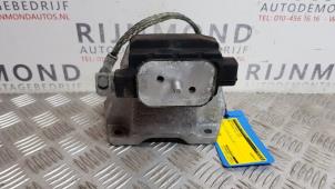 Gebruikte Versnellingsbak Steun BMW 5 serie (F10) 518d 16V Prijs op aanvraag aangeboden door Autodemontage Rijnmond BV