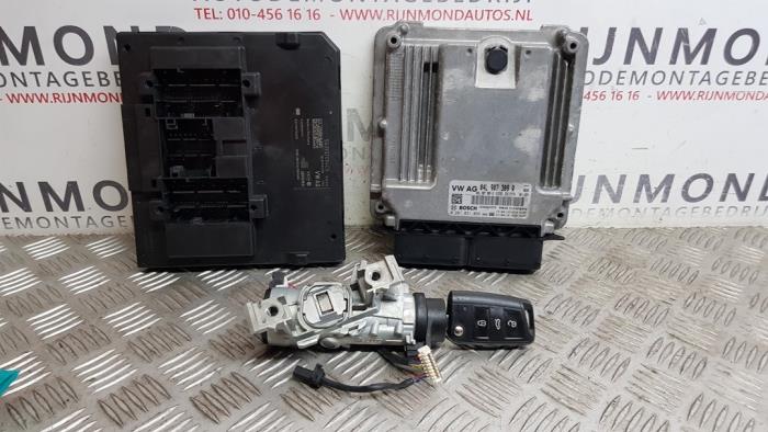 Gebruikte Contactslot + computer Seat Leon (5FB) 2.0 TDI FR 16V Prijs € 363,00 Inclusief btw aangeboden door Autodemontage Rijnmond BV
