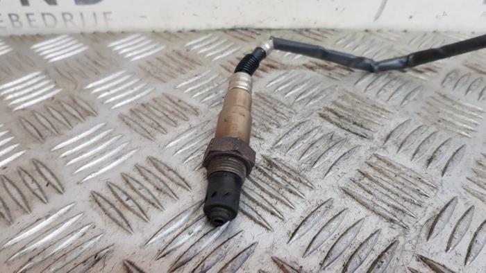 Lambda Sonde van een Opel Astra K Sports Tourer 1.2 Turbo 12V 2020