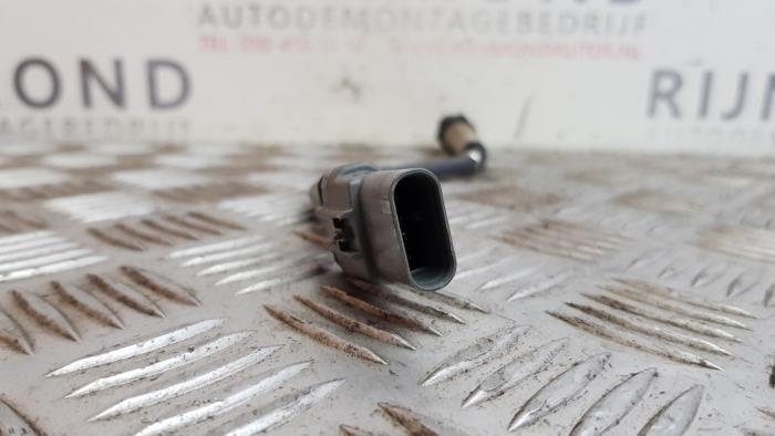 Lambda Sonde van een Opel Astra K Sports Tourer 1.2 Turbo 12V 2020