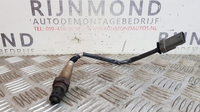 Lambda Sonde van een Opel Astra K Sports Tourer 1.2 Turbo 12V 2020