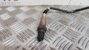 Lambda Sonde van een Opel Astra K Sports Tourer 1.2 Turbo 12V 2020