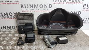 Gebruikte Contactslot + computer Mercedes C Sportcoupé (C203) 1.8 C-180K 16V Prijs op aanvraag aangeboden door Autodemontage Rijnmond BV