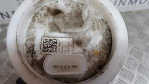 Gebruikte Benzinepomp Volkswagen Polo VI (AW1) 1.0 MPi 12V Prijs € 84,70 Inclusief btw aangeboden door Autodemontage Rijnmond BV