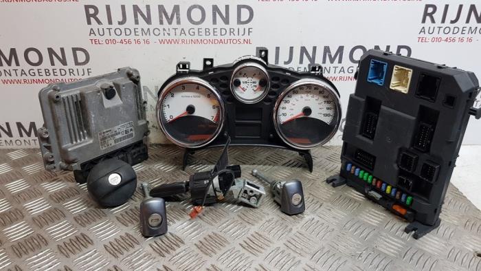 Gebruikte Kontaktslot + computer Peugeot 207/207+ (WA/WC/WM) 1.4 16V VTi Prijs € 211,75 Inclusief btw aangeboden door Autodemontage Rijnmond BV