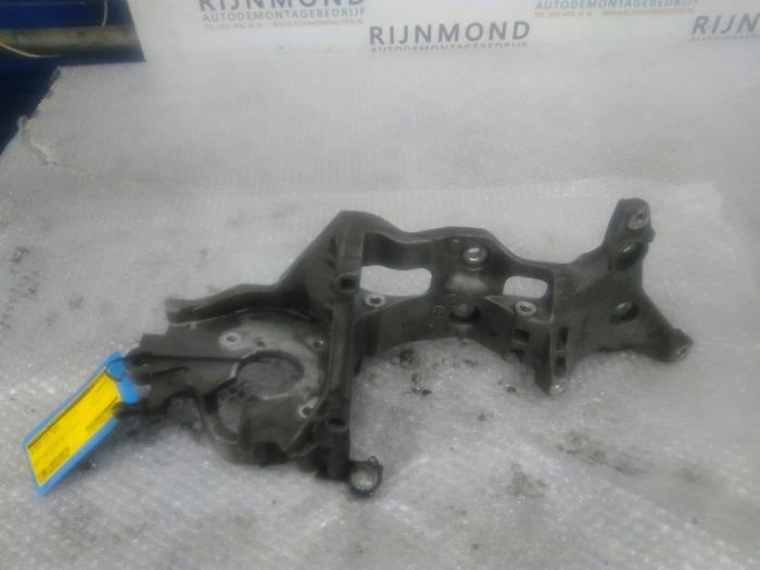Gebruikte Dynamosteun onder Volkswagen Golf VII Variant (AUVV) 1.6 TDI BMT 16V Prijs op aanvraag aangeboden door Autodemontage Rijnmond BV