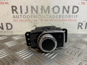 Gebruikte Navigatie bedienings paneel Mercedes B (W246) 1.6 B-180 BlueEFFICIENCY Turbo 16V Prijs € 36,30 Inclusief btw aangeboden door Autodemontage Rijnmond BV