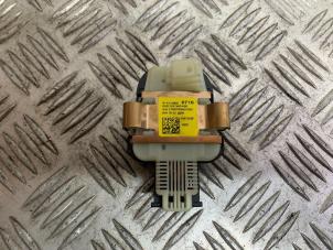 Gebruikte Regensensor Mercedes E (W213) E-220d 2.0 Turbo 16V Prijs € 48,40 Inclusief btw aangeboden door Autodemontage Rijnmond BV