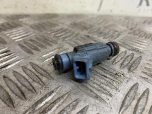 Gebruikte Injector (benzine injectie) Smart Fortwo Coupé (450.3) 0.7 Prijs € 14,75 Margeregeling aangeboden door Autodemontage Rijnmond BV
