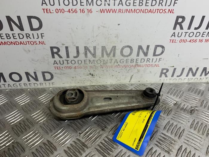 Gebruikte Motorsteun Renault Clio III (BR/CR) 1.5 dCi FAP Prijs € 20,00 Margeregeling aangeboden door Autodemontage Rijnmond BV