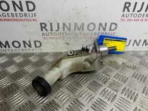 Gebruikte Hoofdremcilinder Renault Clio III (BR/CR) 1.5 dCi FAP Prijs op aanvraag aangeboden door Autodemontage Rijnmond BV