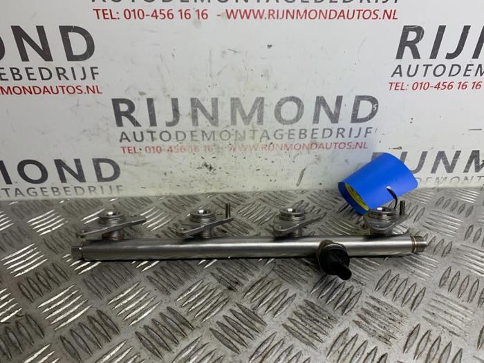 Gebruikte Galerij (Injectie) Mercedes B (W245) 1.7 B-170 16V Prijs € 50,00 Margeregeling aangeboden door Autodemontage Rijnmond BV