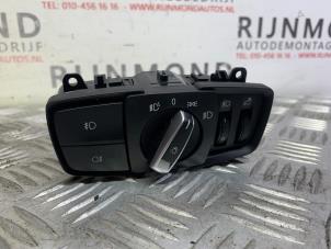 Gebruikte Licht Schakelaar BMW 1 serie (F20) 120d 2.0 16V Prijs € 36,30 Inclusief btw aangeboden door Autodemontage Rijnmond BV