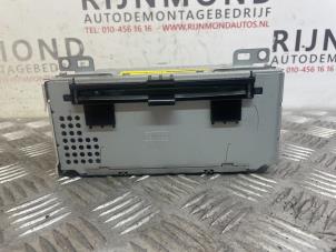 Gebruikte Radio Ford Transit Courier 1.0 Ti-VCT EcoBoost 12V Prijs op aanvraag aangeboden door Autodemontage Rijnmond BV