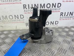 Gebruikte Motorrubber Ford Transit Courier 1.0 Ti-VCT EcoBoost 12V Prijs op aanvraag aangeboden door Autodemontage Rijnmond BV