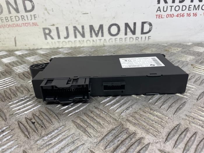 Computer Body Control van een MINI Mini Open (R57) 1.6 16V Cooper S 2010