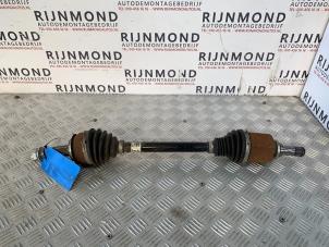 Gebruikte Homokineetas links-voor Nissan Qashqai (J11) 1.3 DIG-T 140 16V Prijs € 302,50 Inclusief btw aangeboden door Autodemontage Rijnmond BV